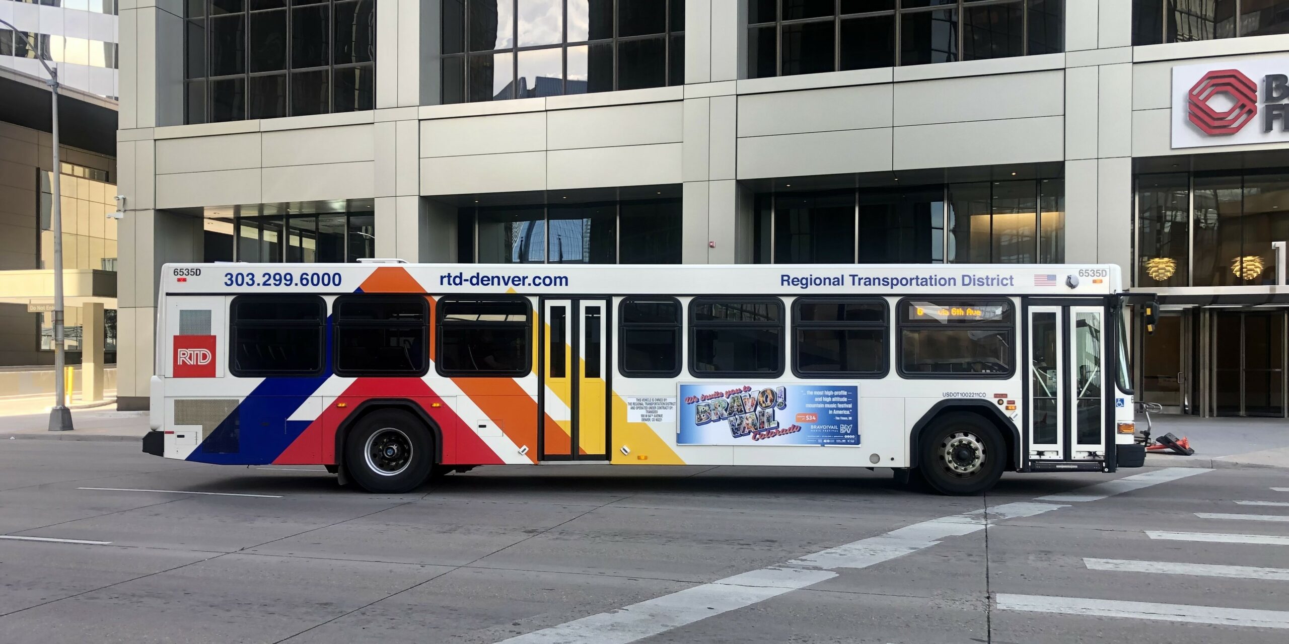 Gillig 40ft Low Floor transit bus.